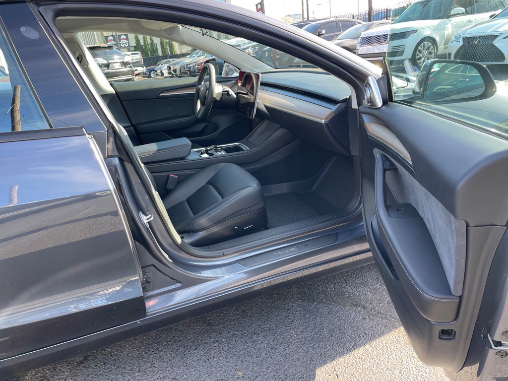 2023 Tesla Model 3 Image 13