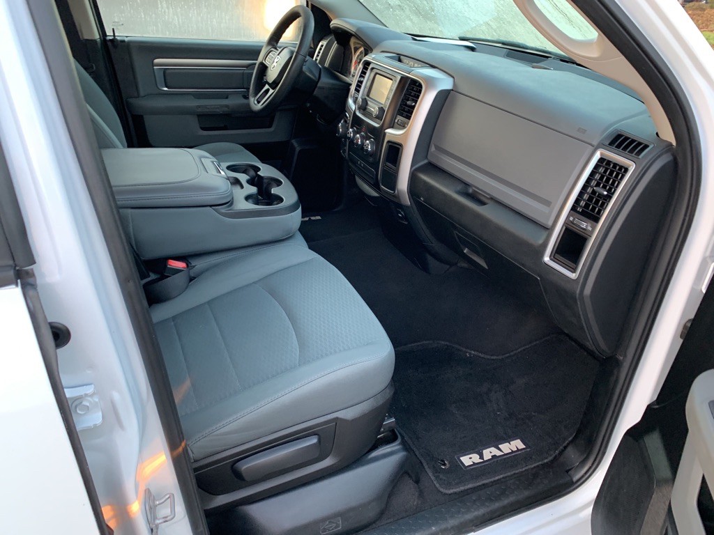 2017 RAM 1500 Image 16