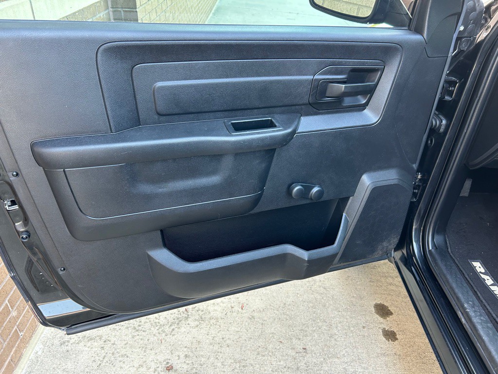 2016 RAM 1500 Image 17