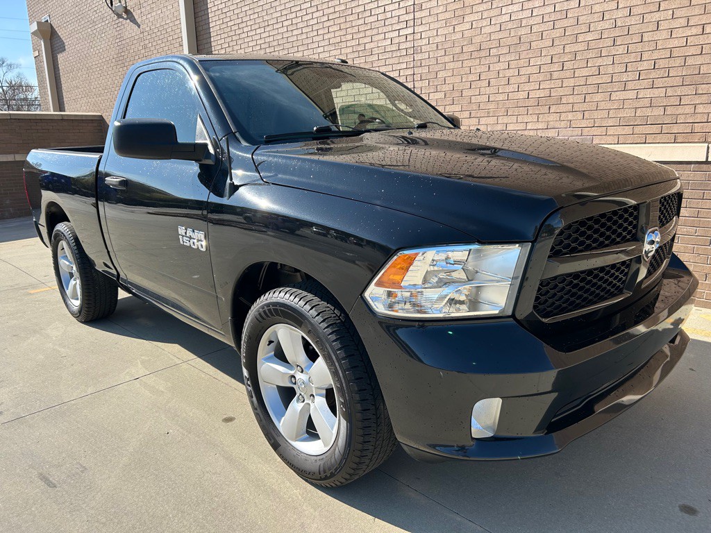 2016 RAM 1500 Image 6