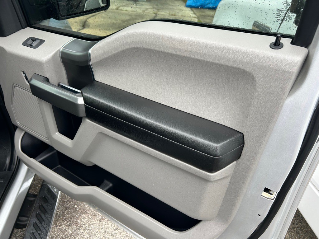 2016 Ford F-150 Image 18