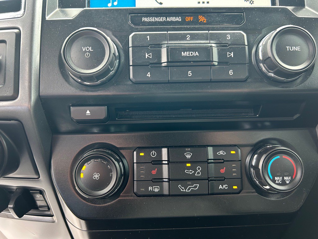 2016 Ford F-150 Image 25