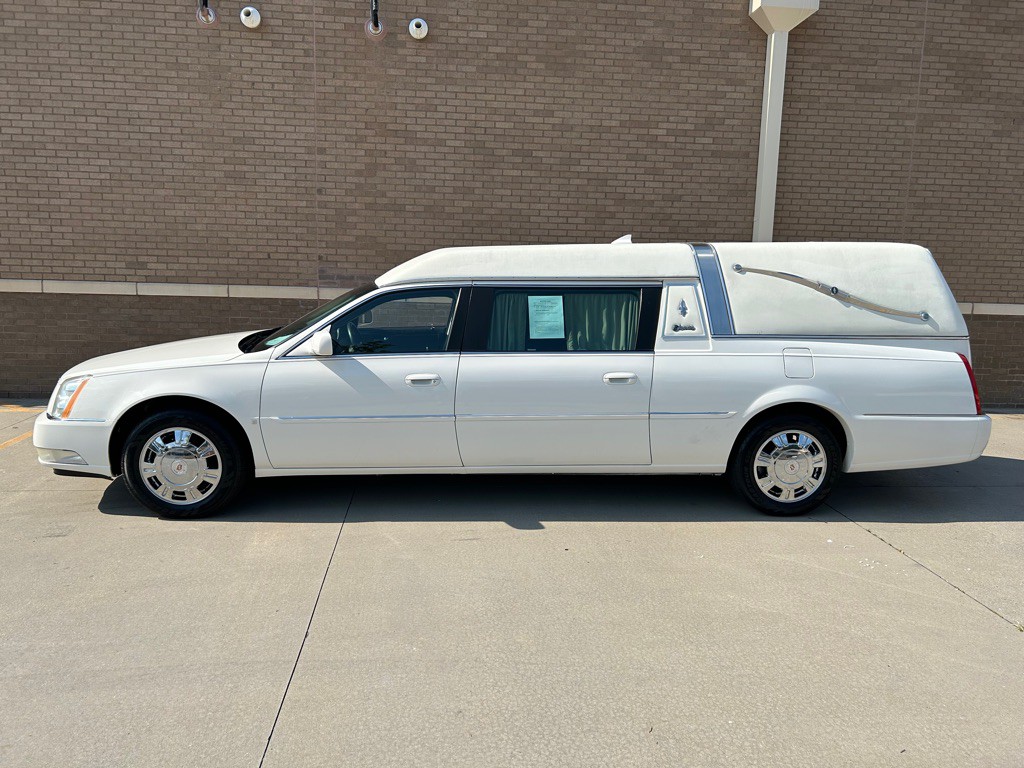 2009 Cadillac DTS Image 3