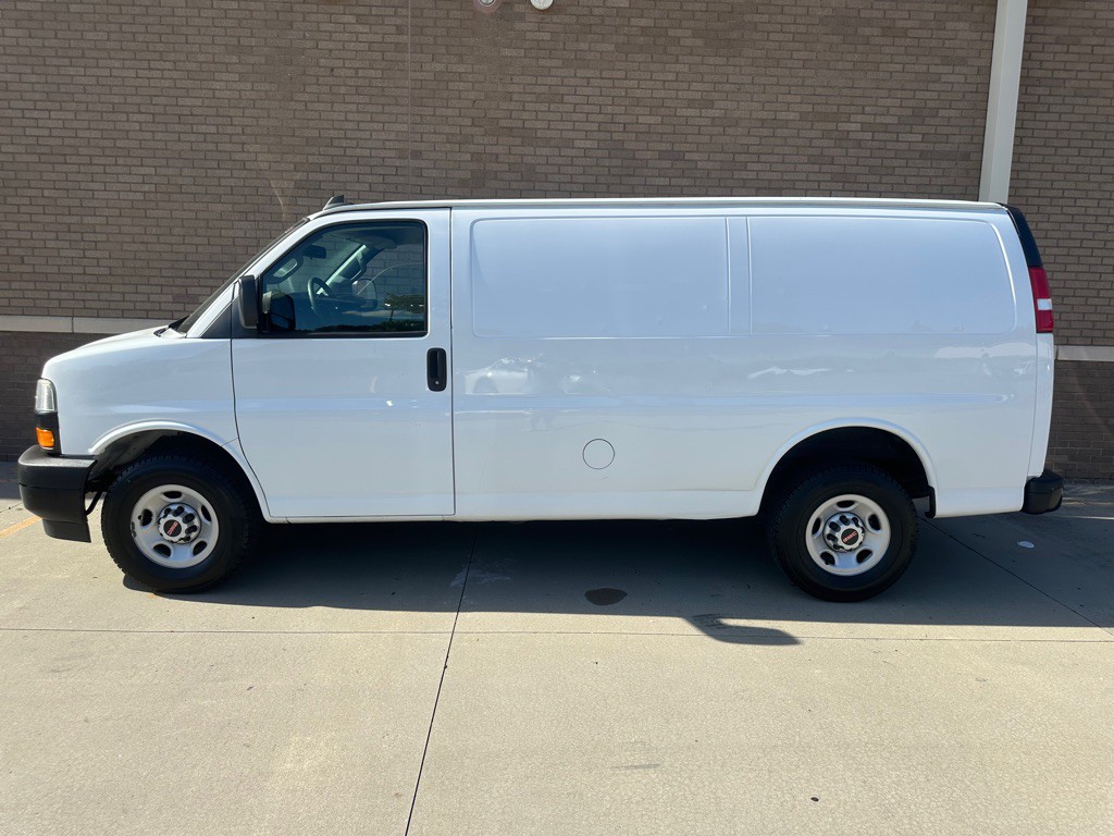 2018 Chevrolet Express Image 7