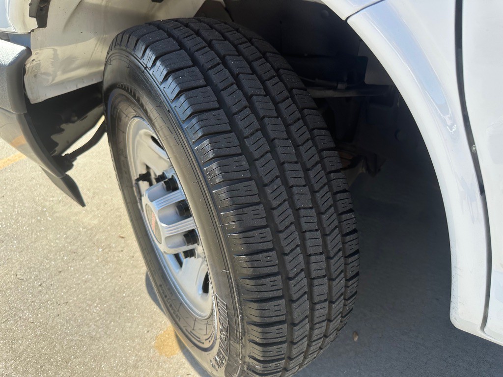 2018 Chevrolet Express Image 10