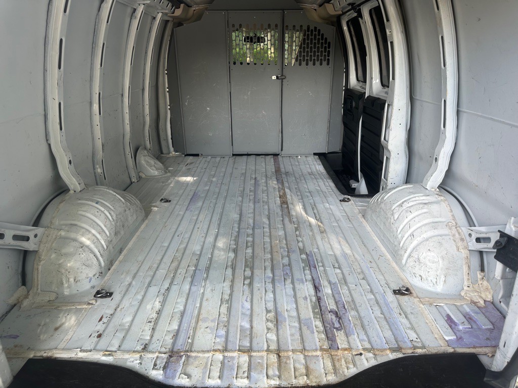 2018 Chevrolet Express Image 22
