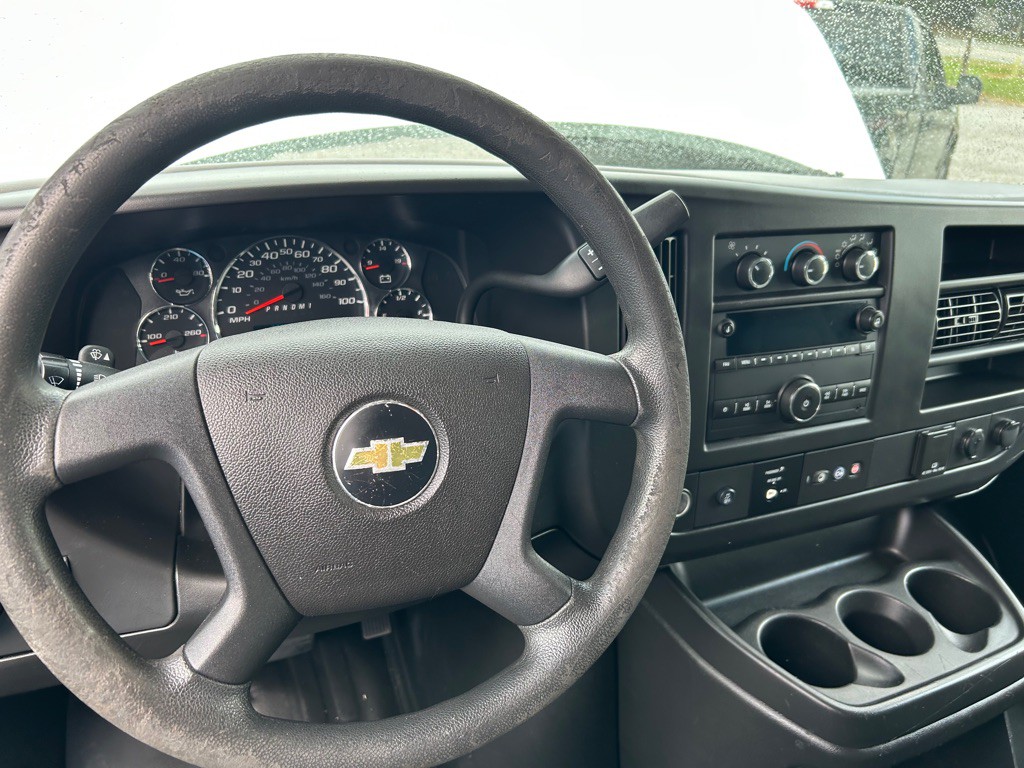 2018 Chevrolet Express Image 25