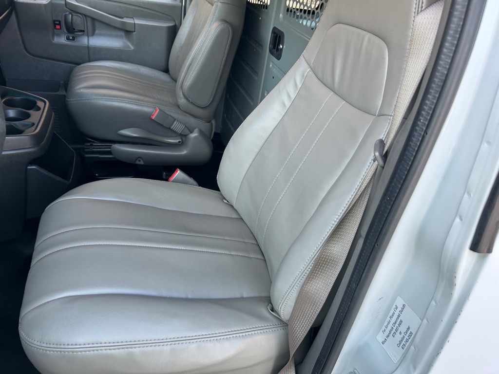 2017 Chevrolet Express Image 11