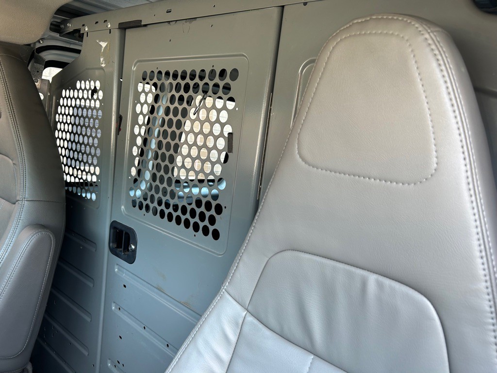 2017 Chevrolet Express Image 15