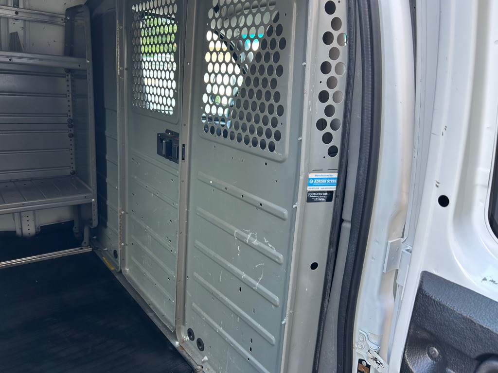 2017 Chevrolet Express Image 18