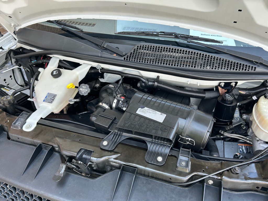 2017 Chevrolet Express Image 21