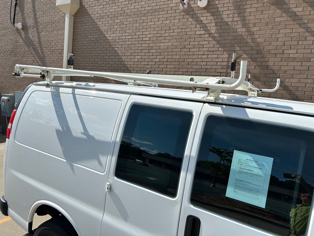 2017 Chevrolet Express Image 26