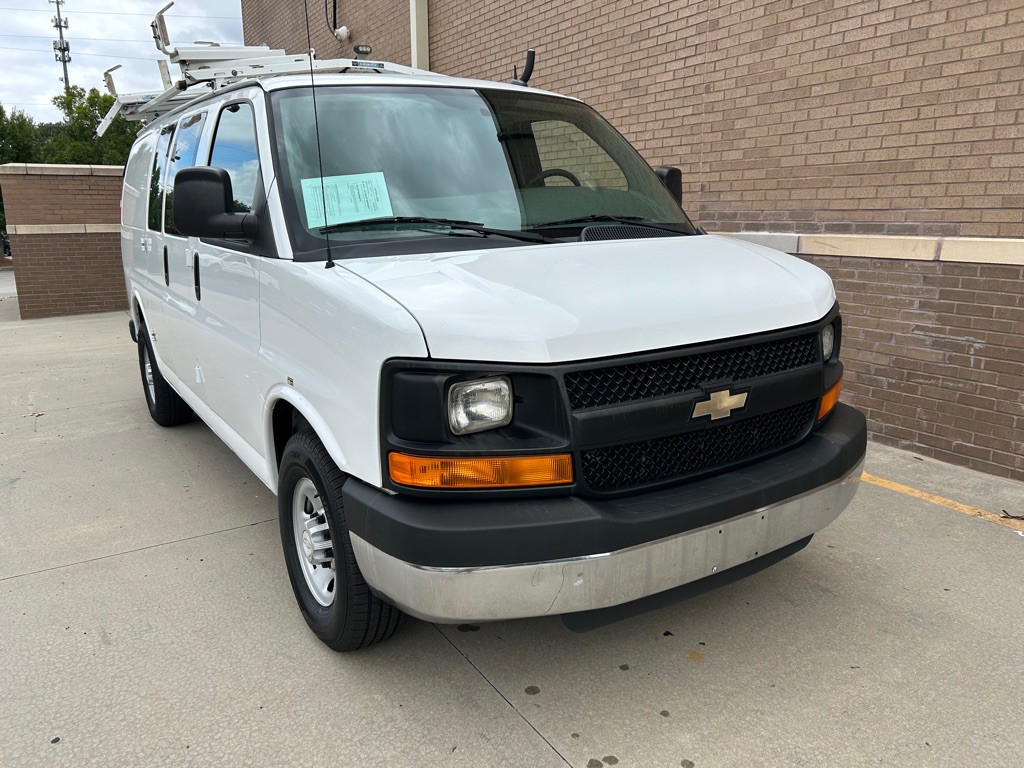 2015 Chevrolet Express Image 6