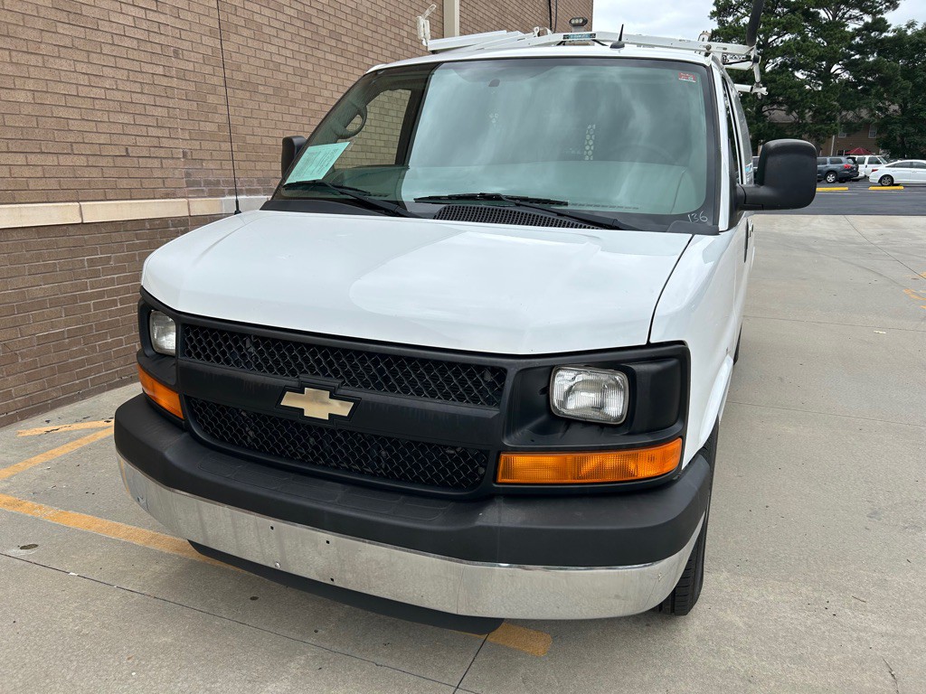2015 Chevrolet Express Image 7