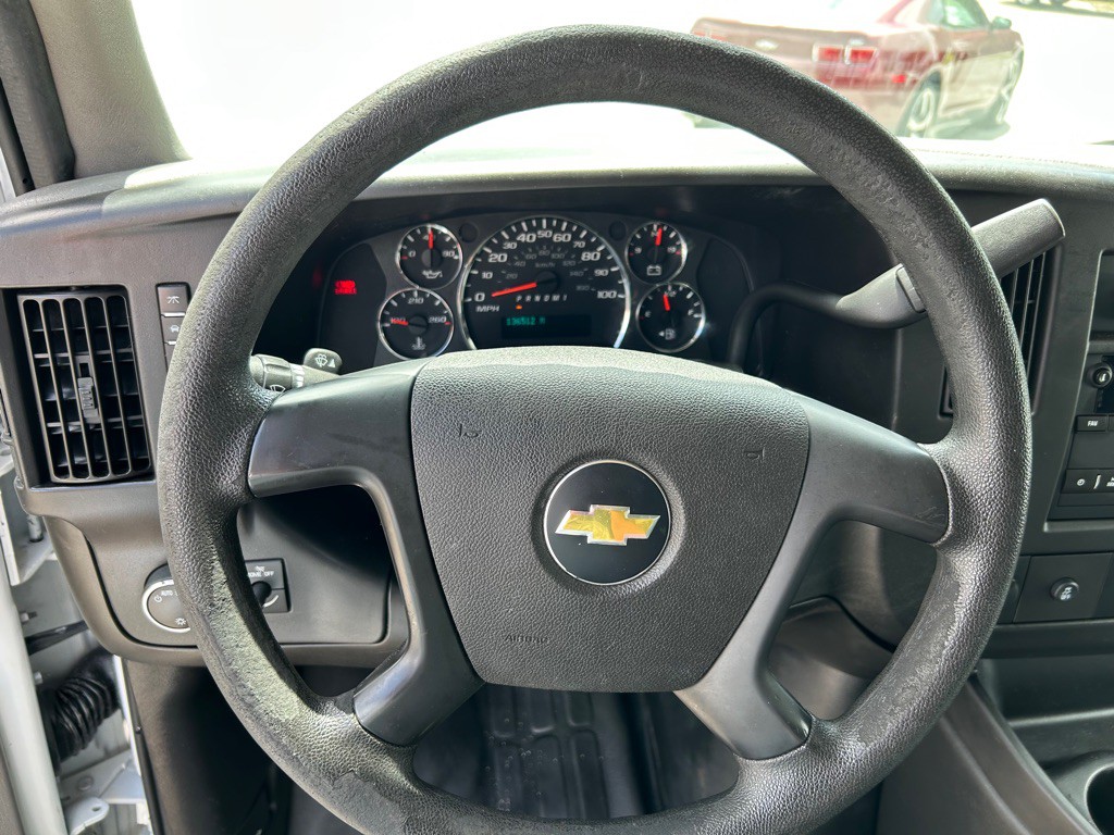 2015 Chevrolet Express Image 15