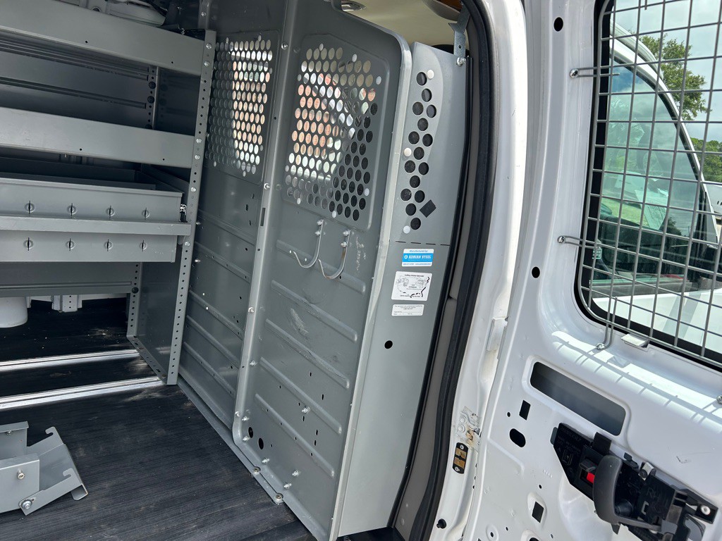2015 Chevrolet Express Image 22