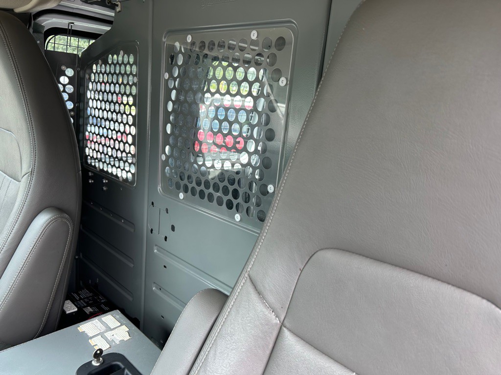 2015 Chevrolet Express Image 23