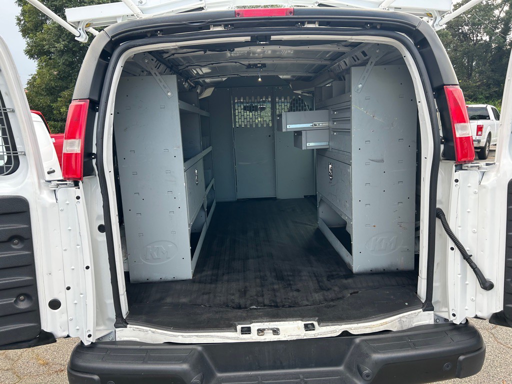 2018 Chevrolet Express Image 11