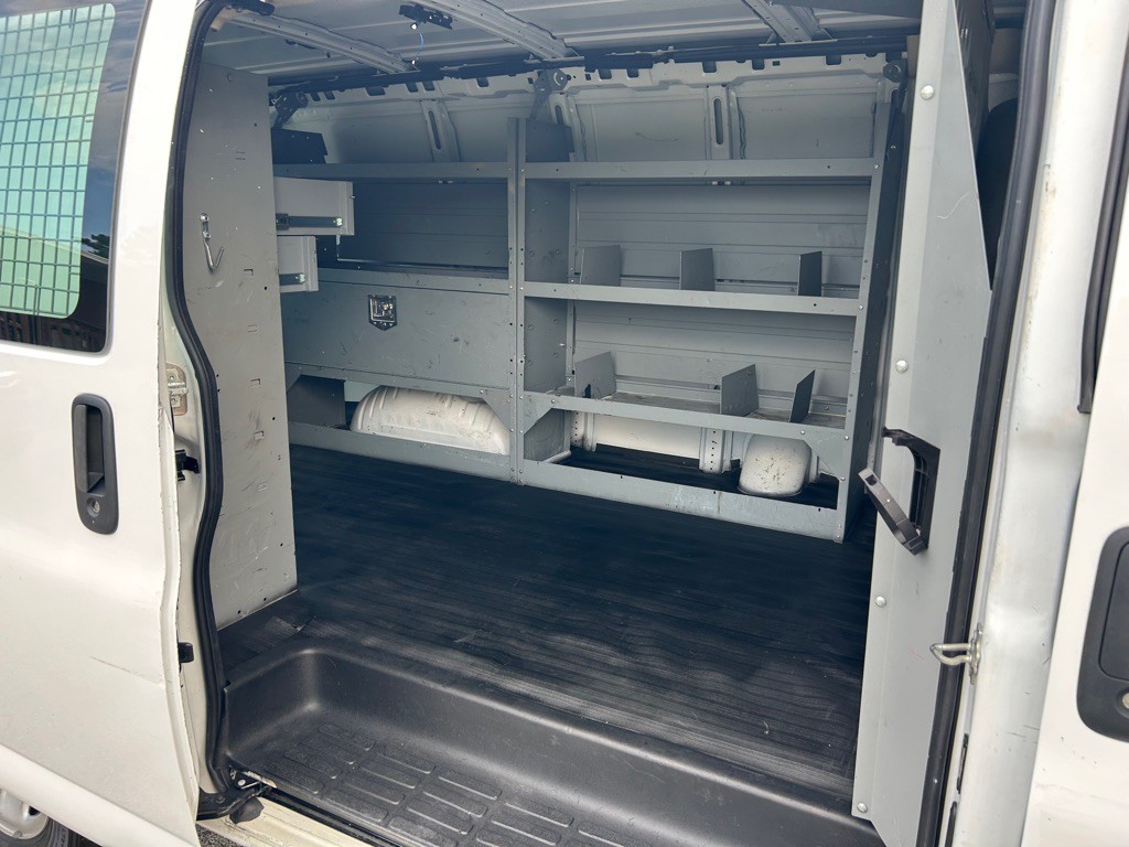 2018 Chevrolet Express Image 13