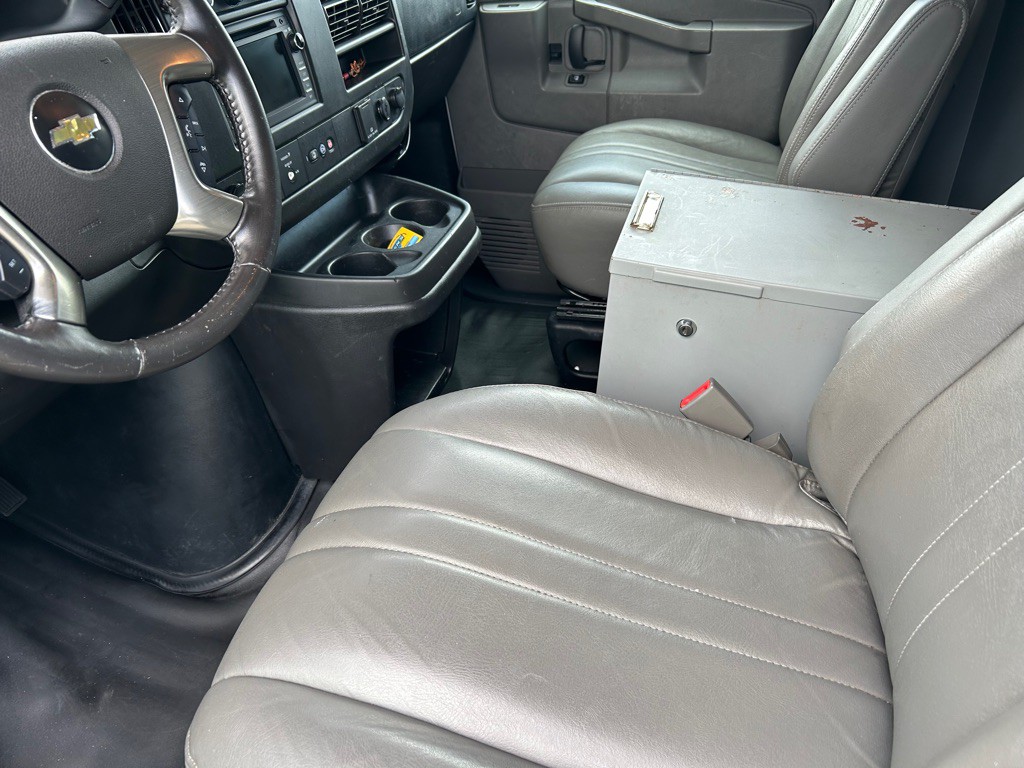 2018 Chevrolet Express Image 15