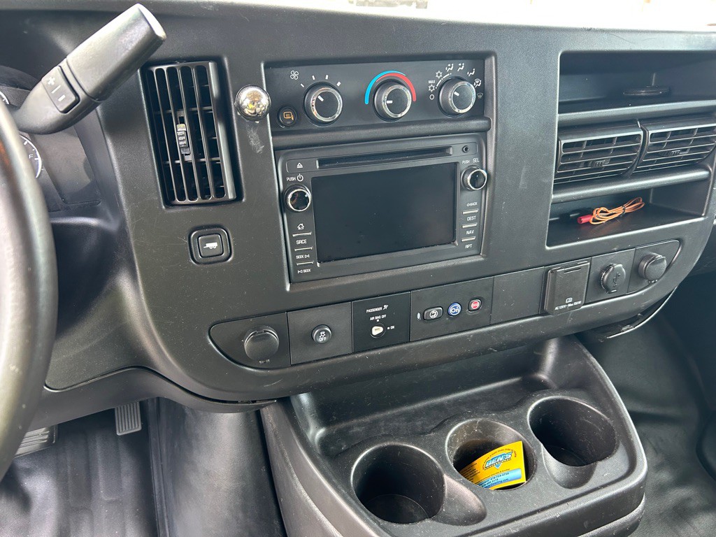 2018 Chevrolet Express Image 18