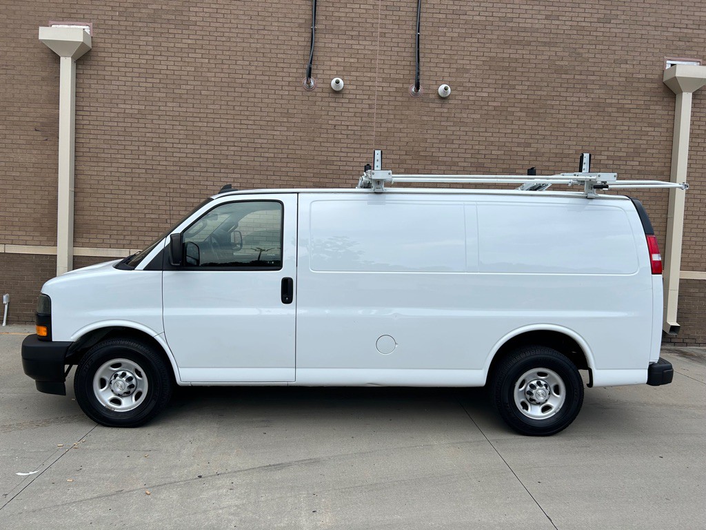 2018 Chevrolet Express Image 5