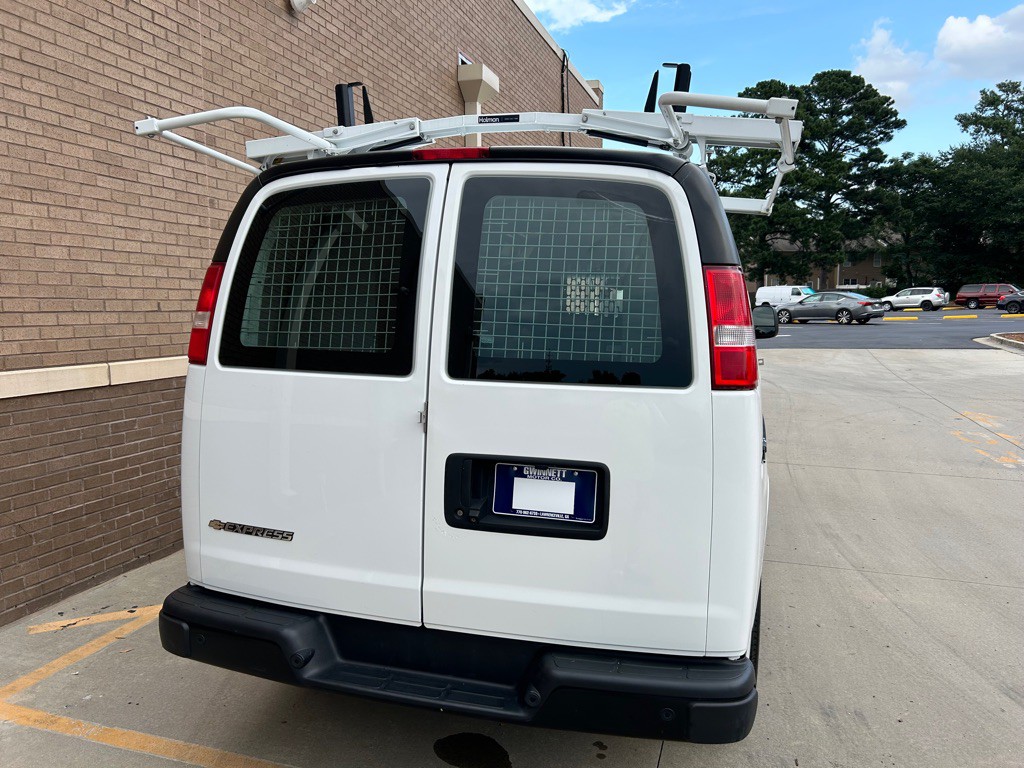 2018 Chevrolet Express Image 6