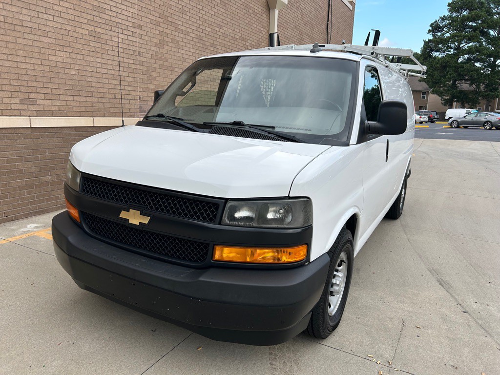 2018 Chevrolet Express Image 7