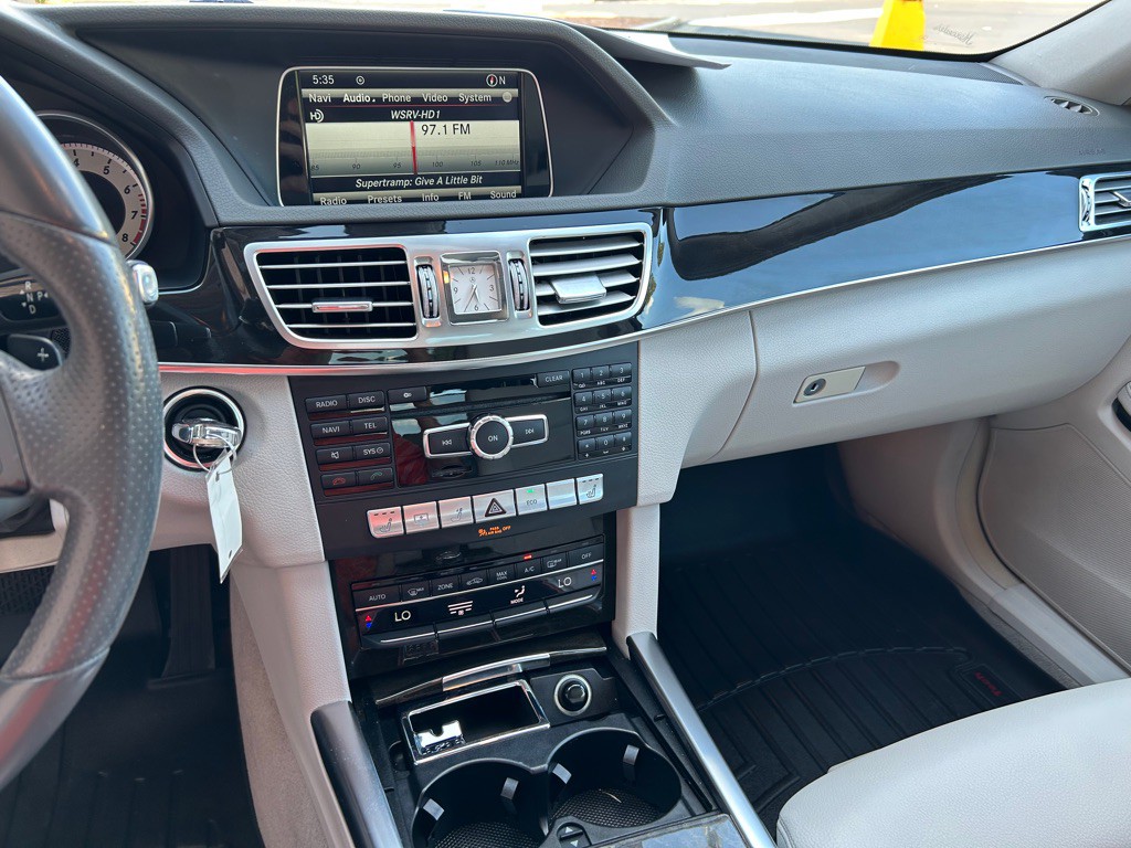2014 Mercedes-Benz E-Class Image 14