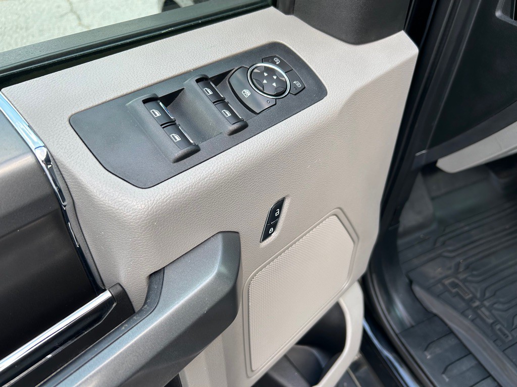 2016 Ford F-150 Image 17