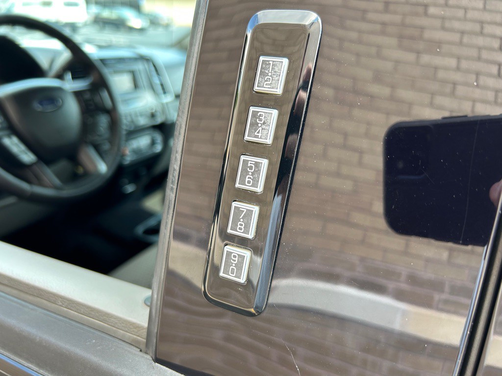 2016 Ford F-150 Image 30