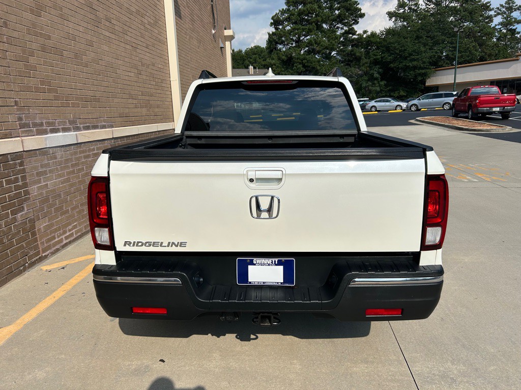 2017 Honda Ridgeline Image 4