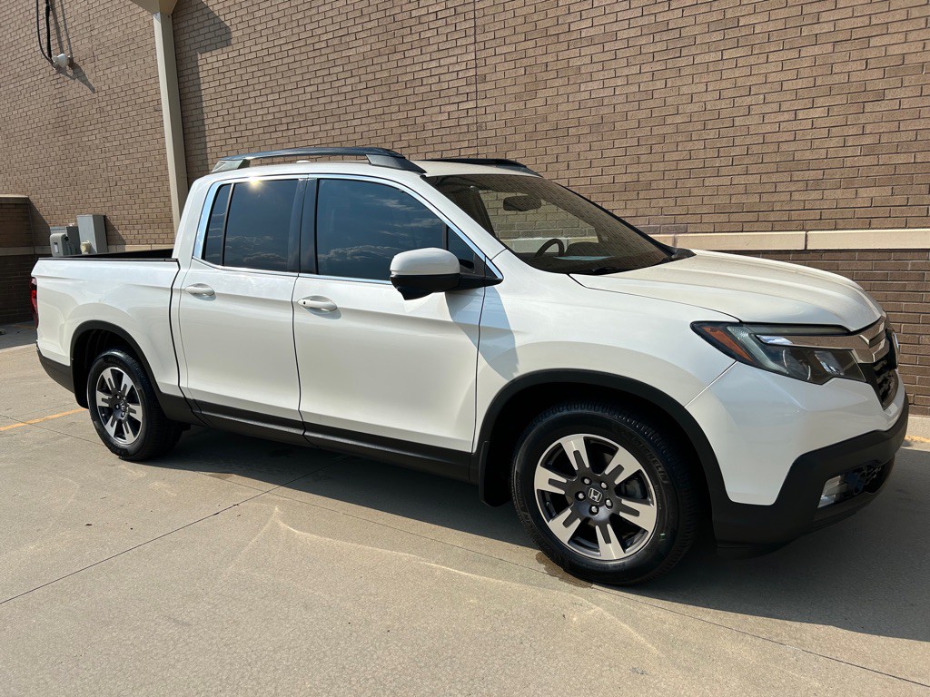 2017 Honda Ridgeline Image 7