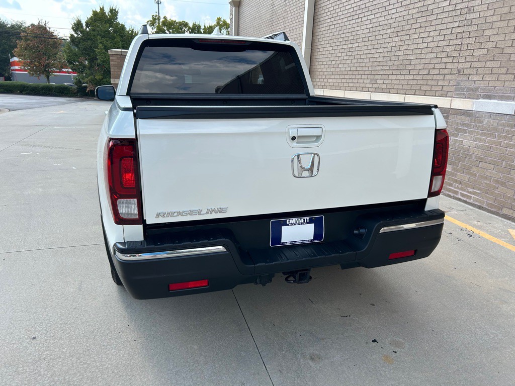 2017 Honda Ridgeline Image 10