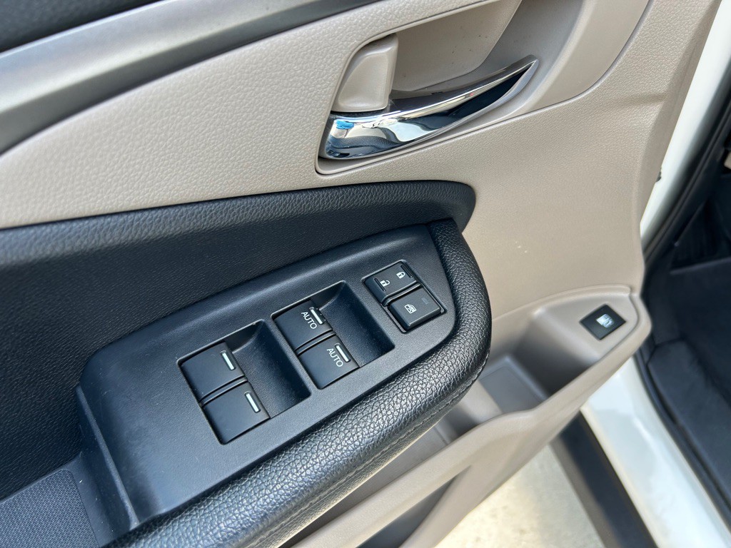2017 Honda Ridgeline Image 14