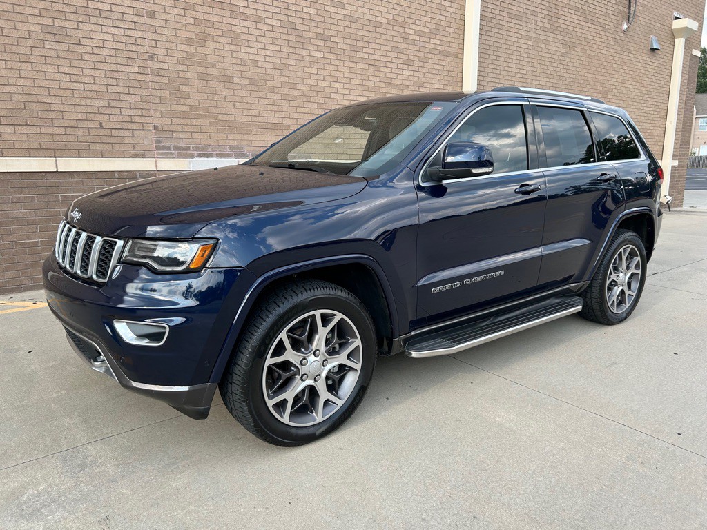 2018 Jeep Grand Cherokee Image 1