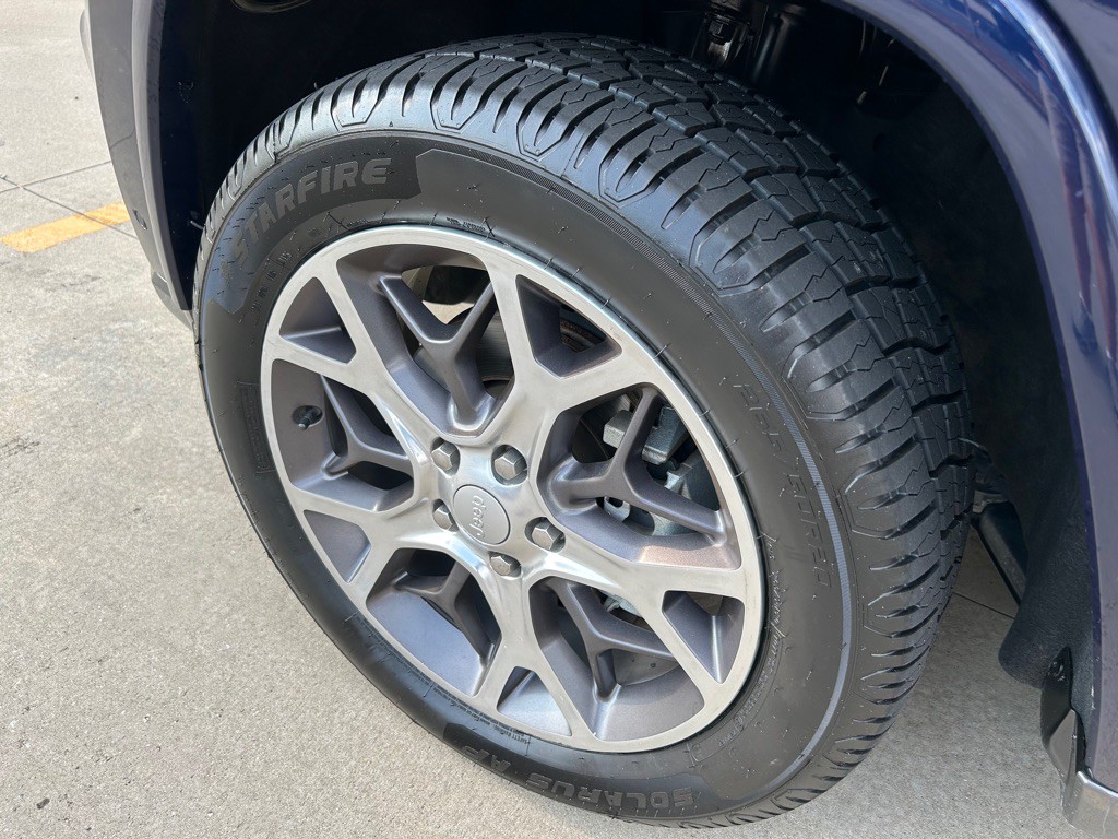 2018 Jeep Grand Cherokee Image 24