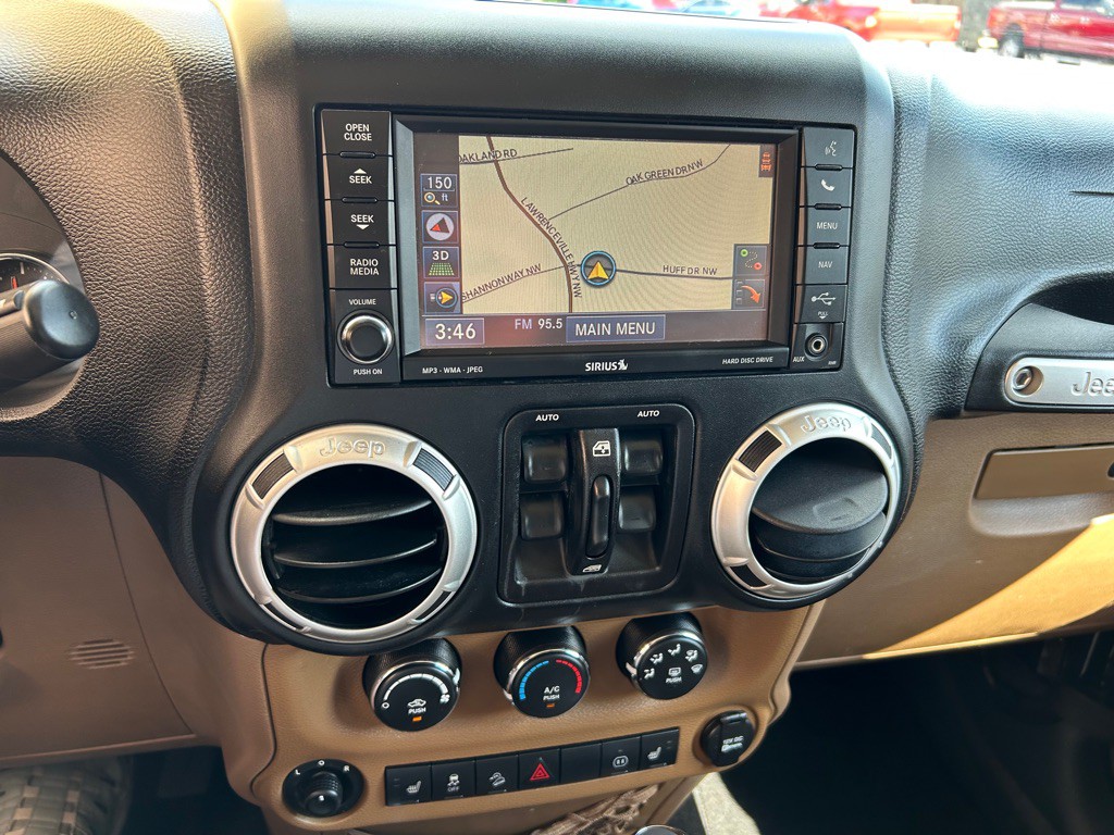 2012 Jeep Wrangler Unlimited Image 14