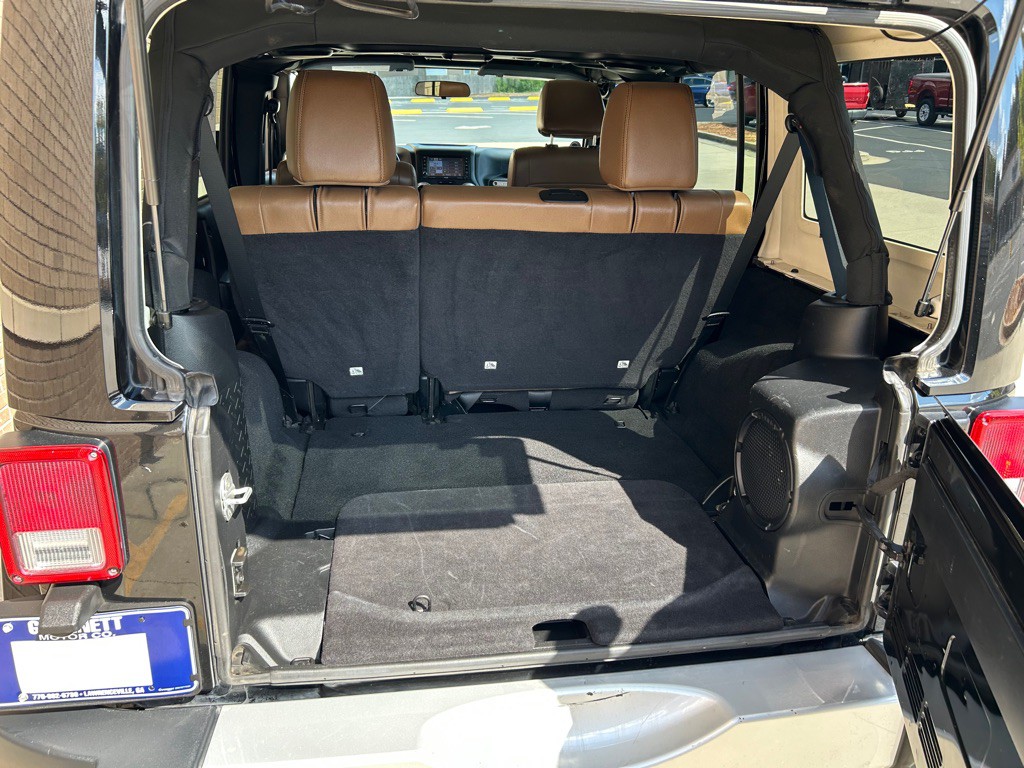 2012 Jeep Wrangler Unlimited Image 15