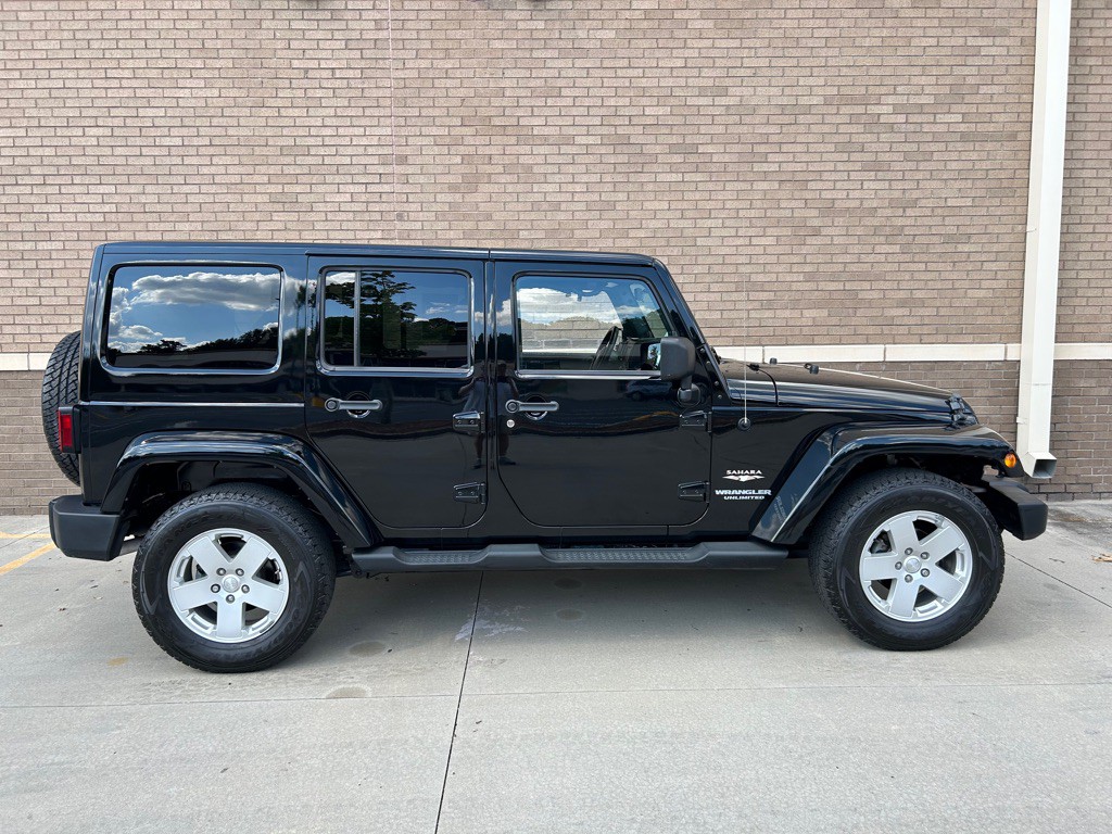 2012 Jeep Wrangler Unlimited Image 21