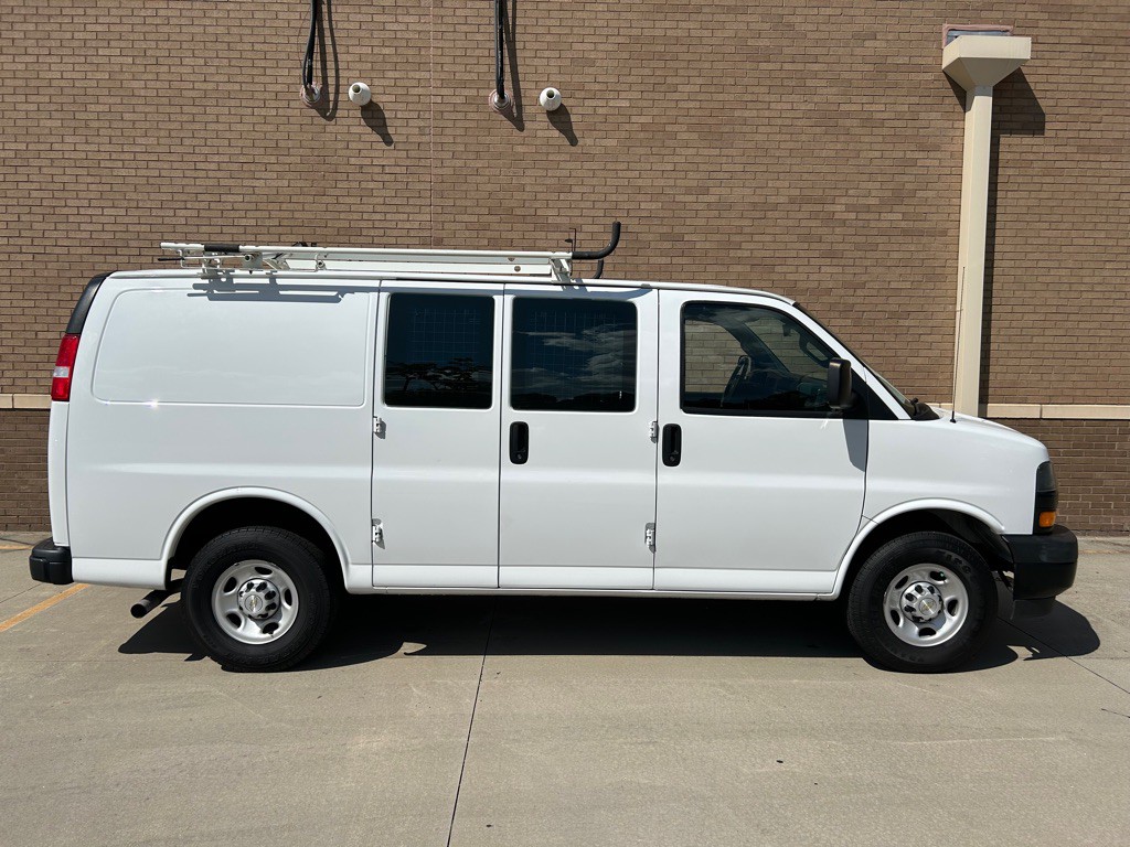 2020 Chevrolet Express Image 1