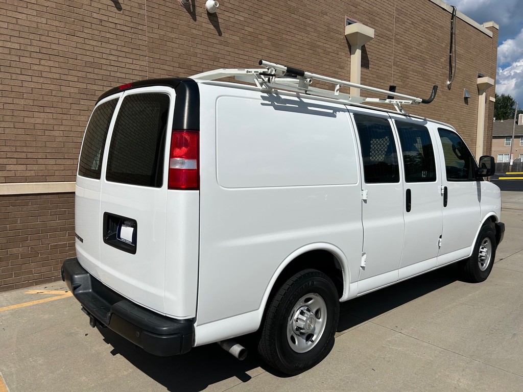 2020 Chevrolet Express Image 3