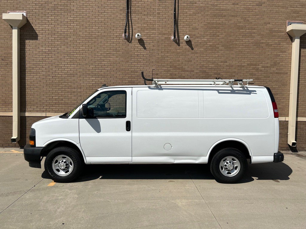 2020 Chevrolet Express Image 9