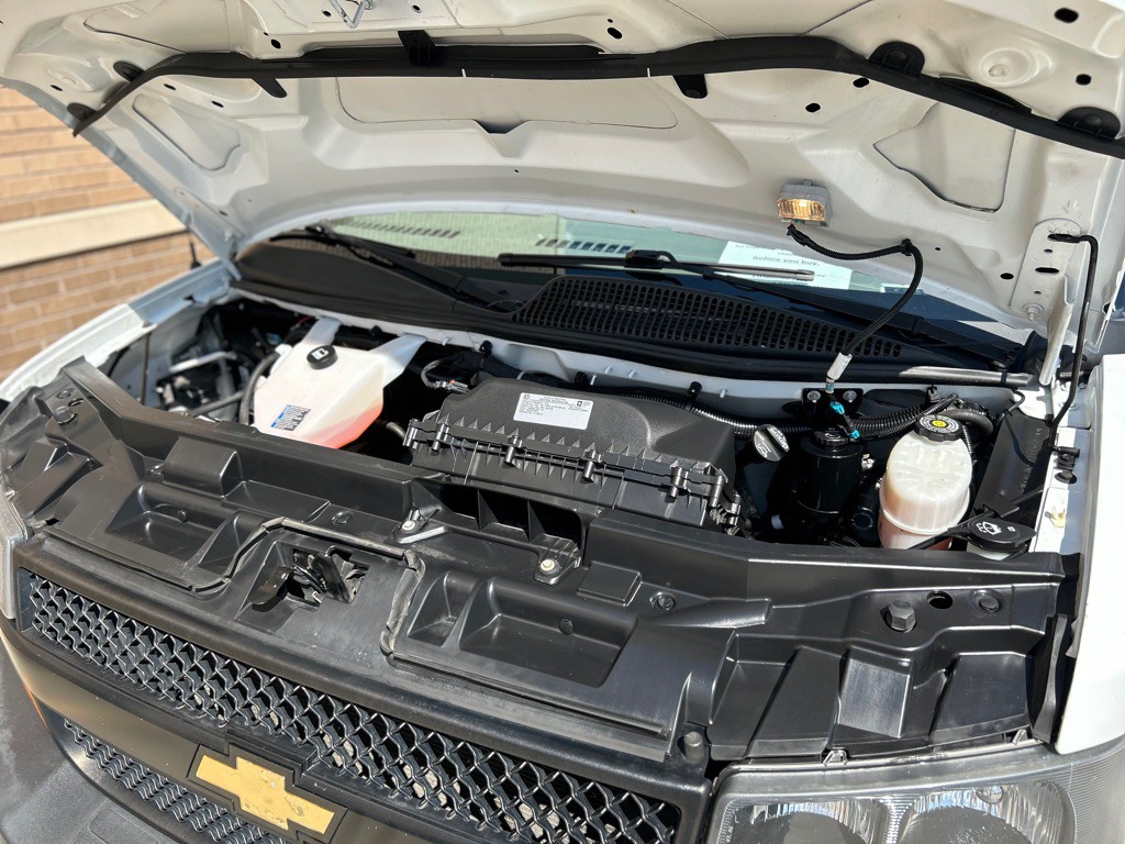 2020 Chevrolet Express Image 22