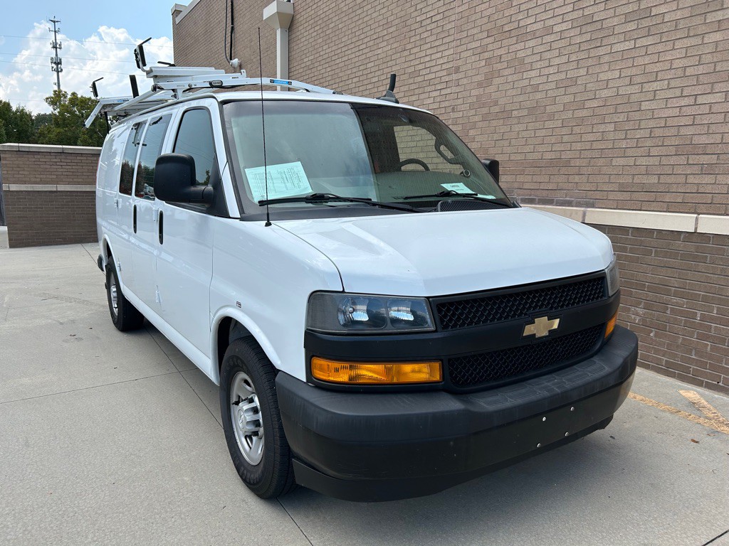 2018 Chevrolet Express Image 4
