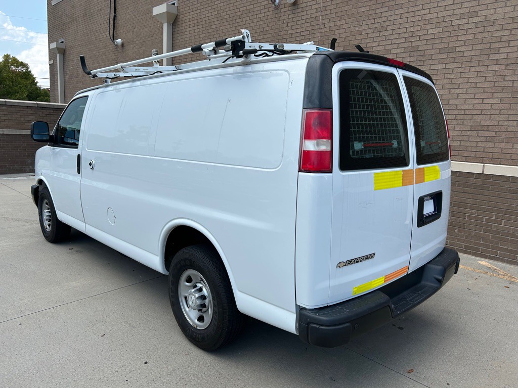 2018 Chevrolet Express Image 9