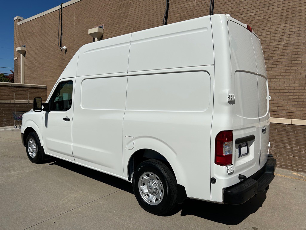 2019 Nissan NV Image 9