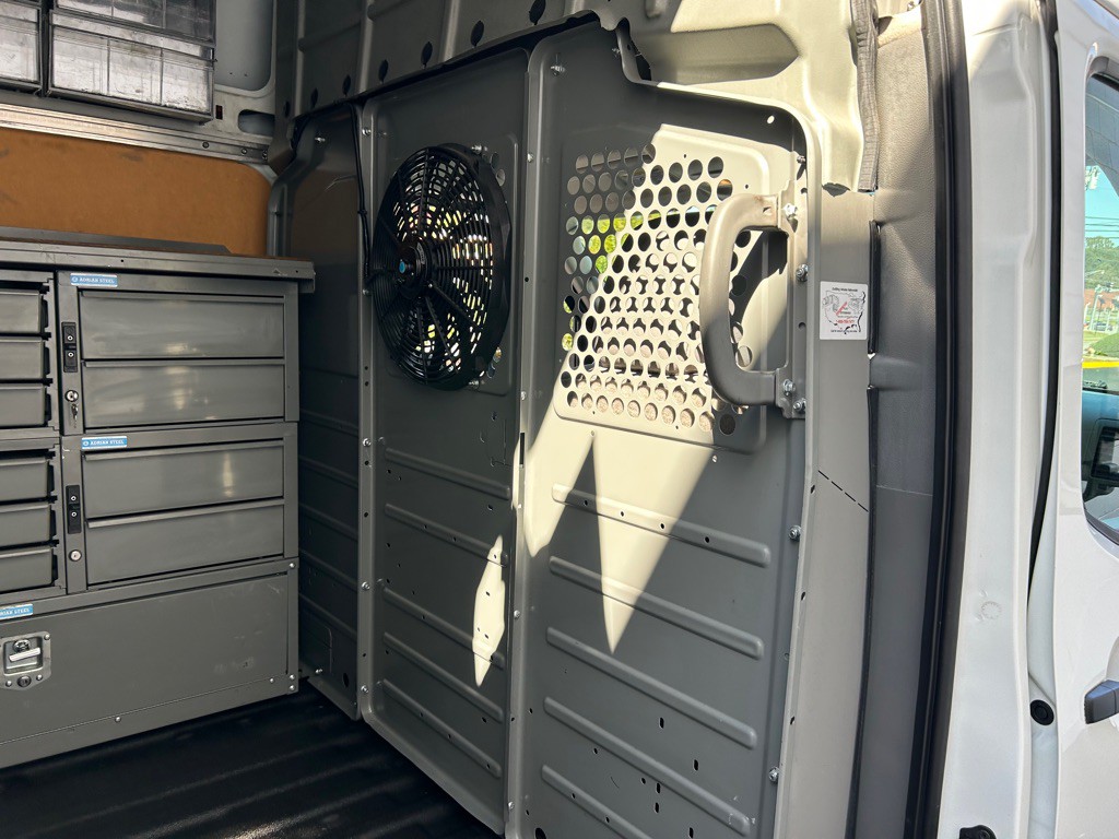 2019 Nissan NV Image 24