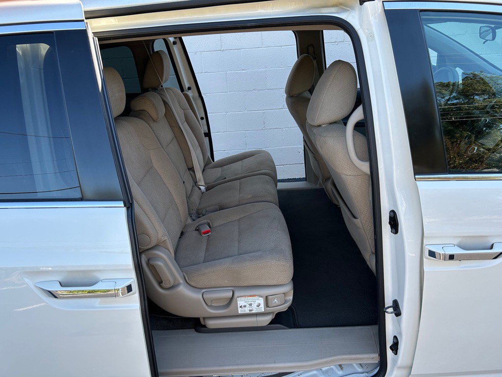 2016 Honda Odyssey Image 13