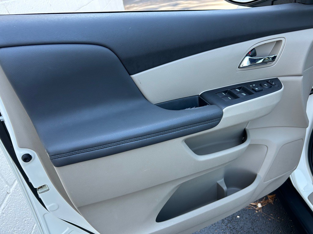 2016 Honda Odyssey Image 15
